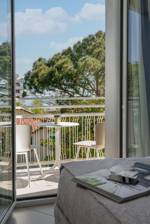 Hotel Embassy Riccione Exterior foto