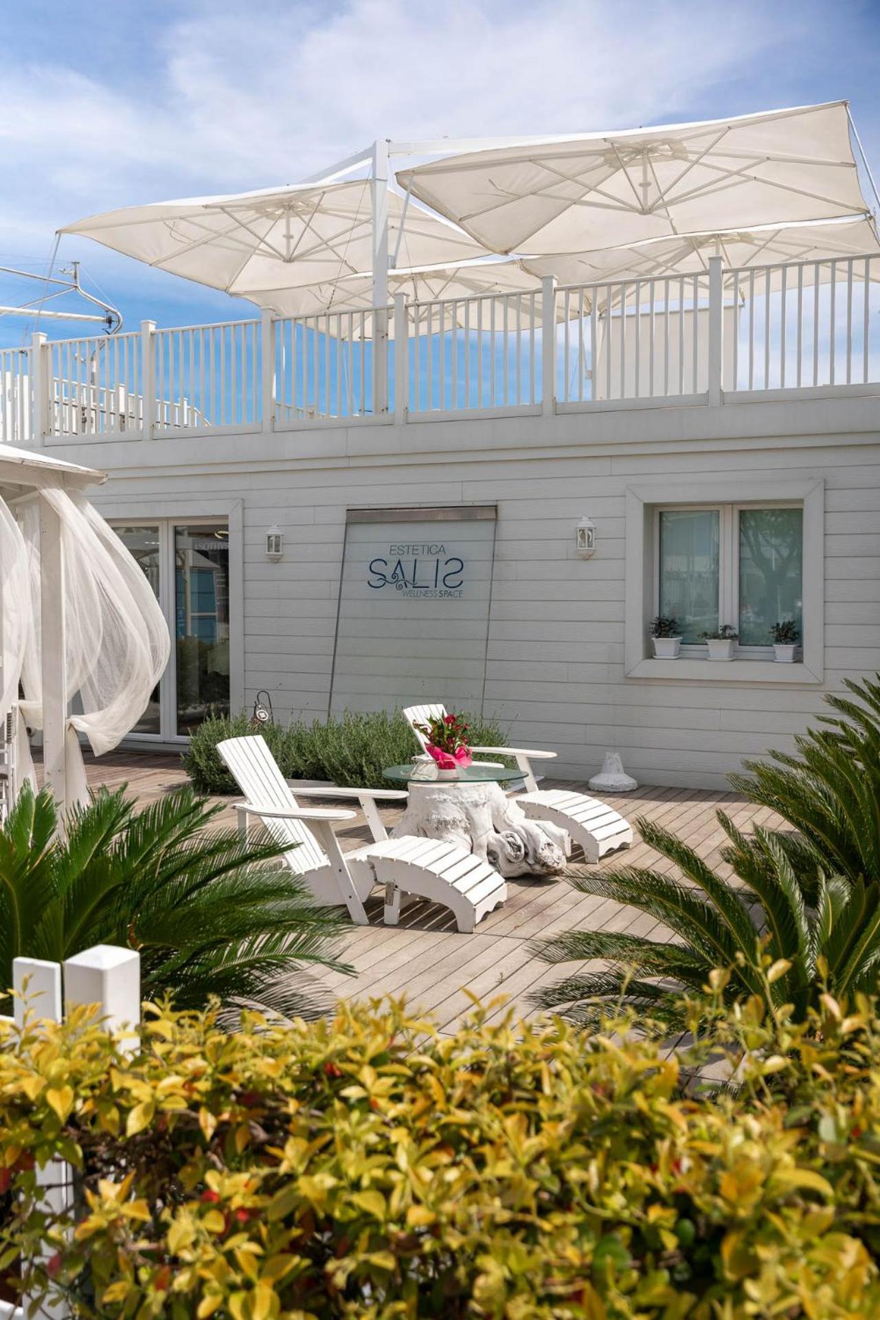 Hotel Embassy Riccione Exterior foto